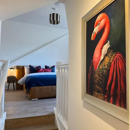 Elegant 2 Bed Penthouse In Apartmán *